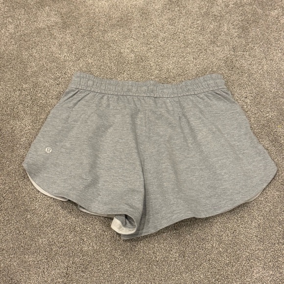 Lululemon Inner Glow High-Rise Short 3" Heathered Core Ultra Light Grey 6810 - Picture 7 of 10